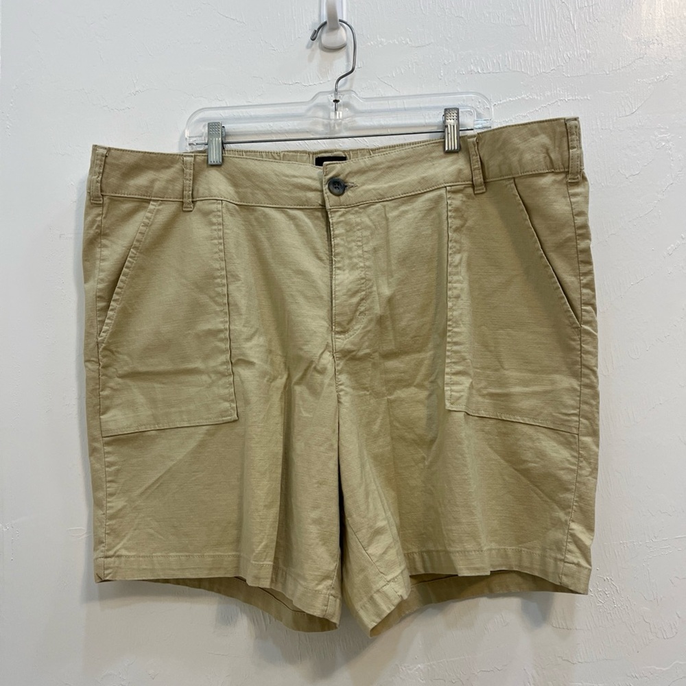 Lee  women’s‎  Cargo Shorts Waist City Beige Size 22W M